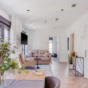 3* Appart hôtel Limehome Calle Ancha Del Carmen - Digital Access